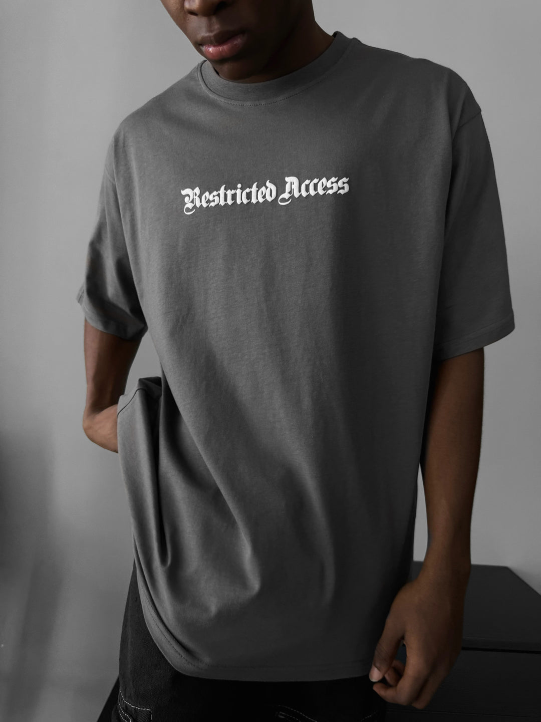 Oversize 'Restricted Access' T-Shirt - Anthracite