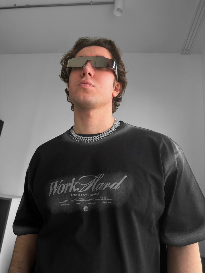 Oversize Shaded Work Hard T-shirt - Black
