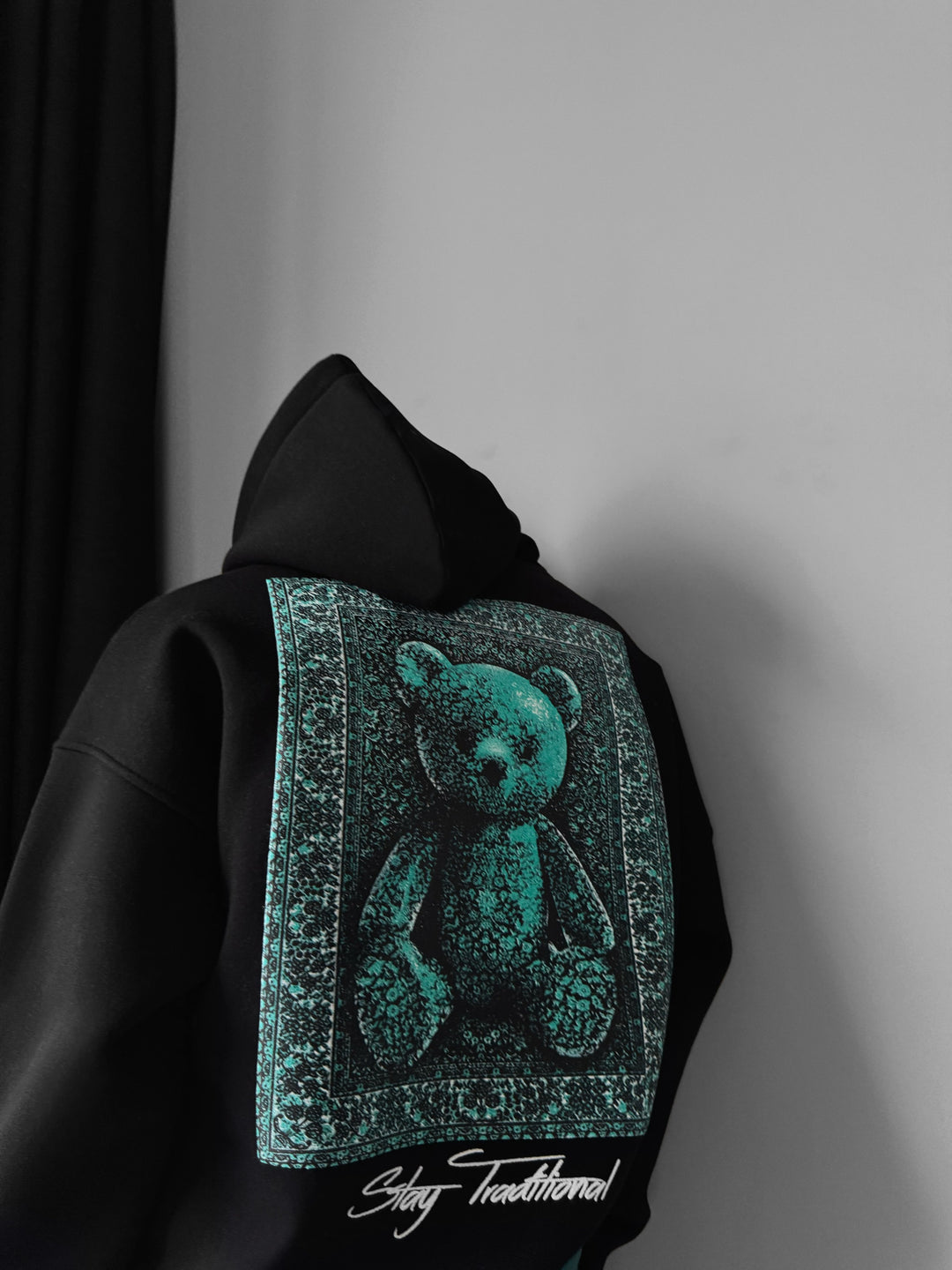 Oversize 'Stay Traditional' Hoodie - Black and Green