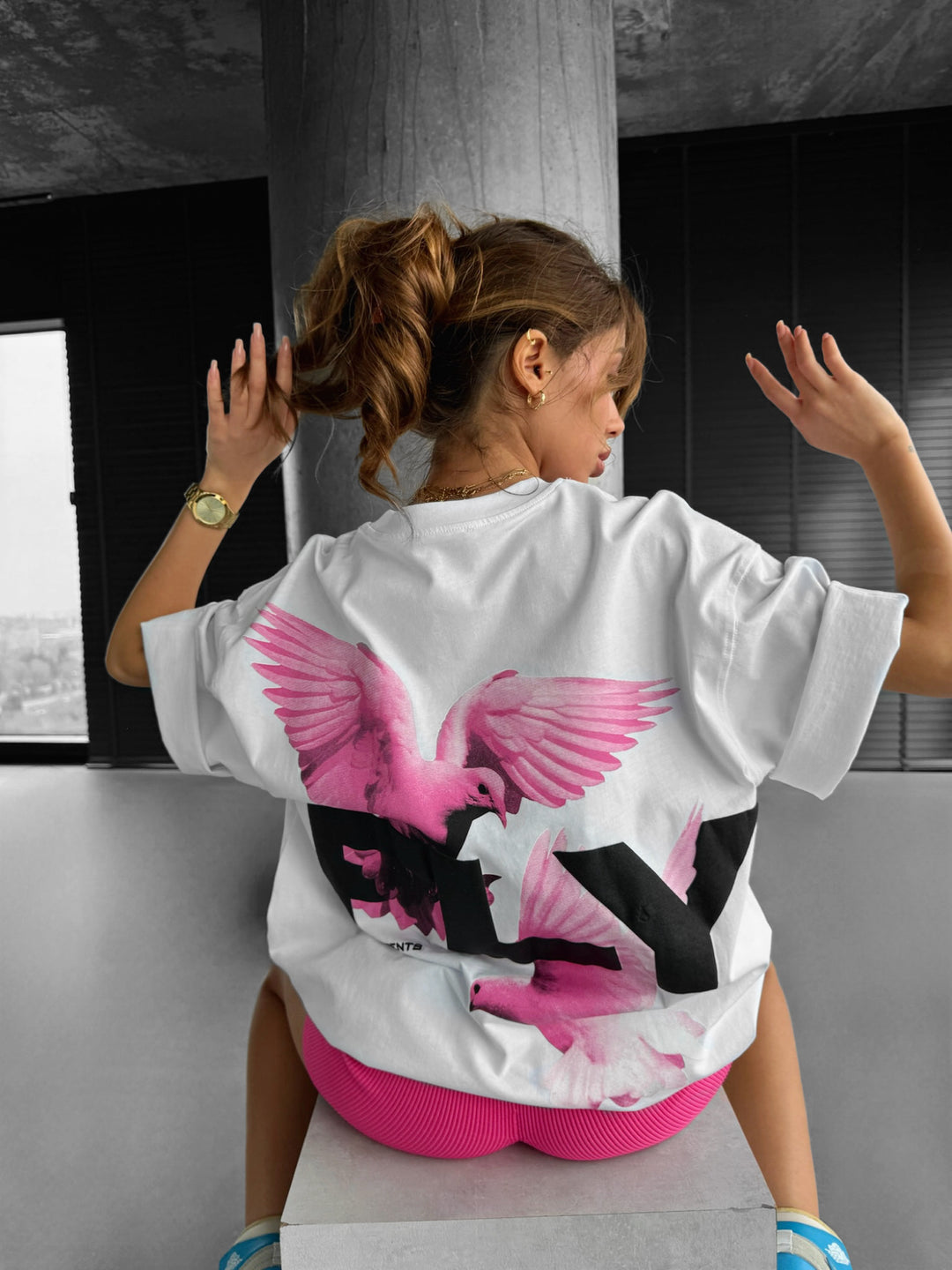 Oversize 'Fly' T-shirt - White and Pink