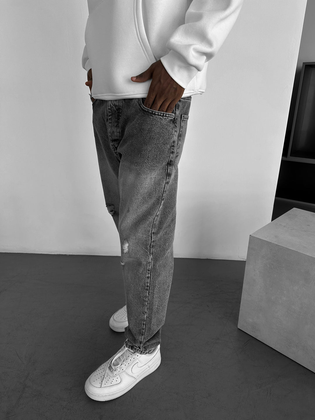 Baggy Washed Torn Jeans - Anthracite