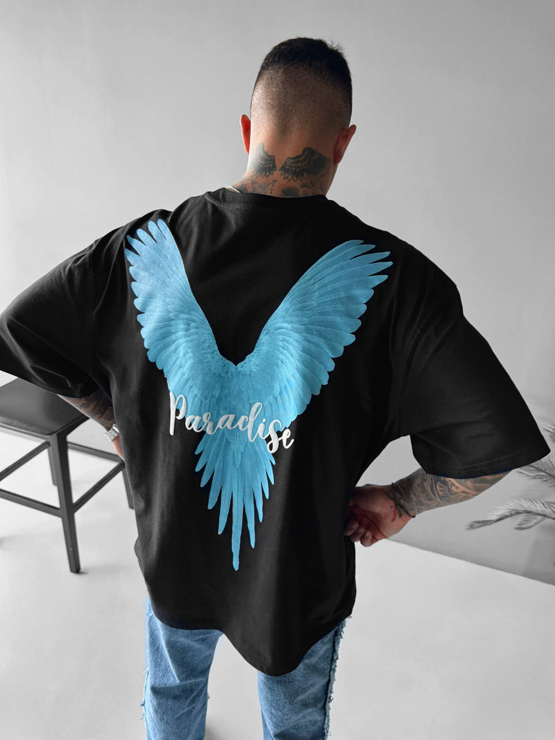 Oversize Parrot Paradise T-shirt - Black and Blue