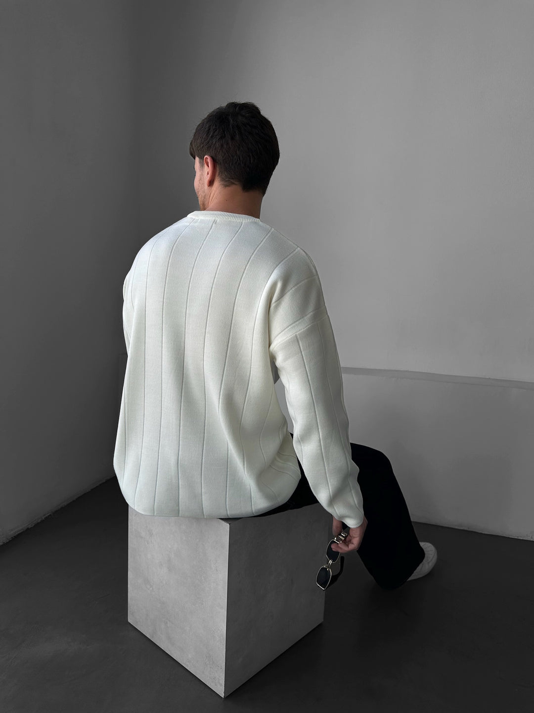 Oversize Lines Knit Sweatshirt - Ecru