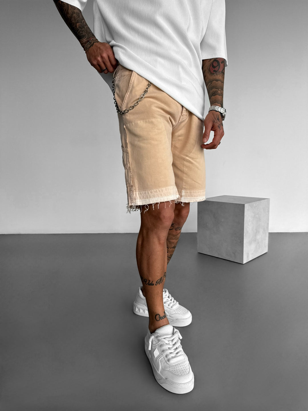 Loose Fit Cargo Jeans Short - Beige