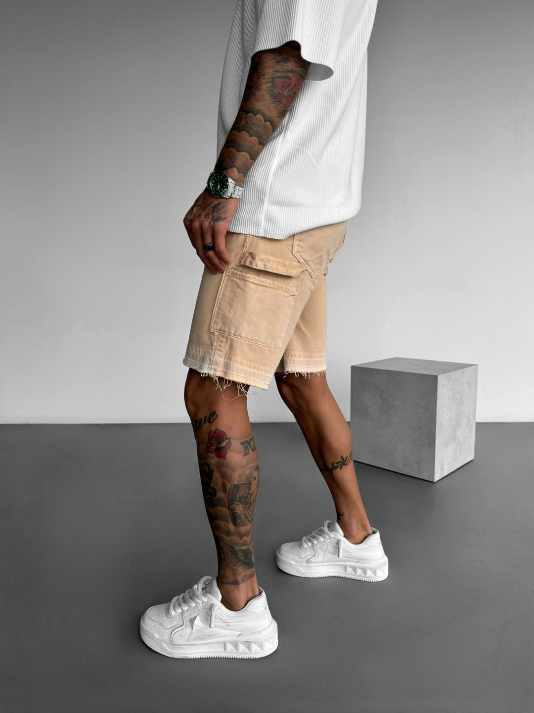 Loose Fit Cargo Jeans Short - Beige