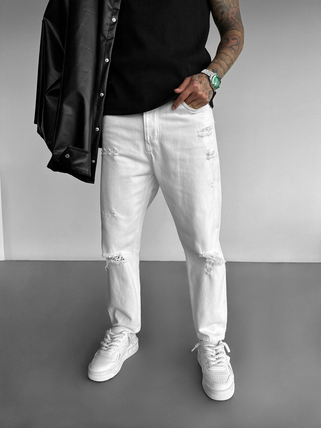 Baggy Torn Jeans - White