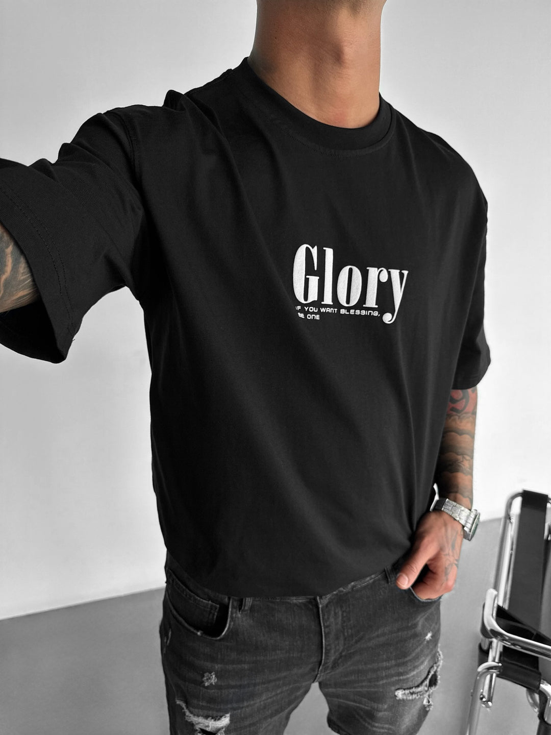 Oversize Glory T-shirt - Black and Red