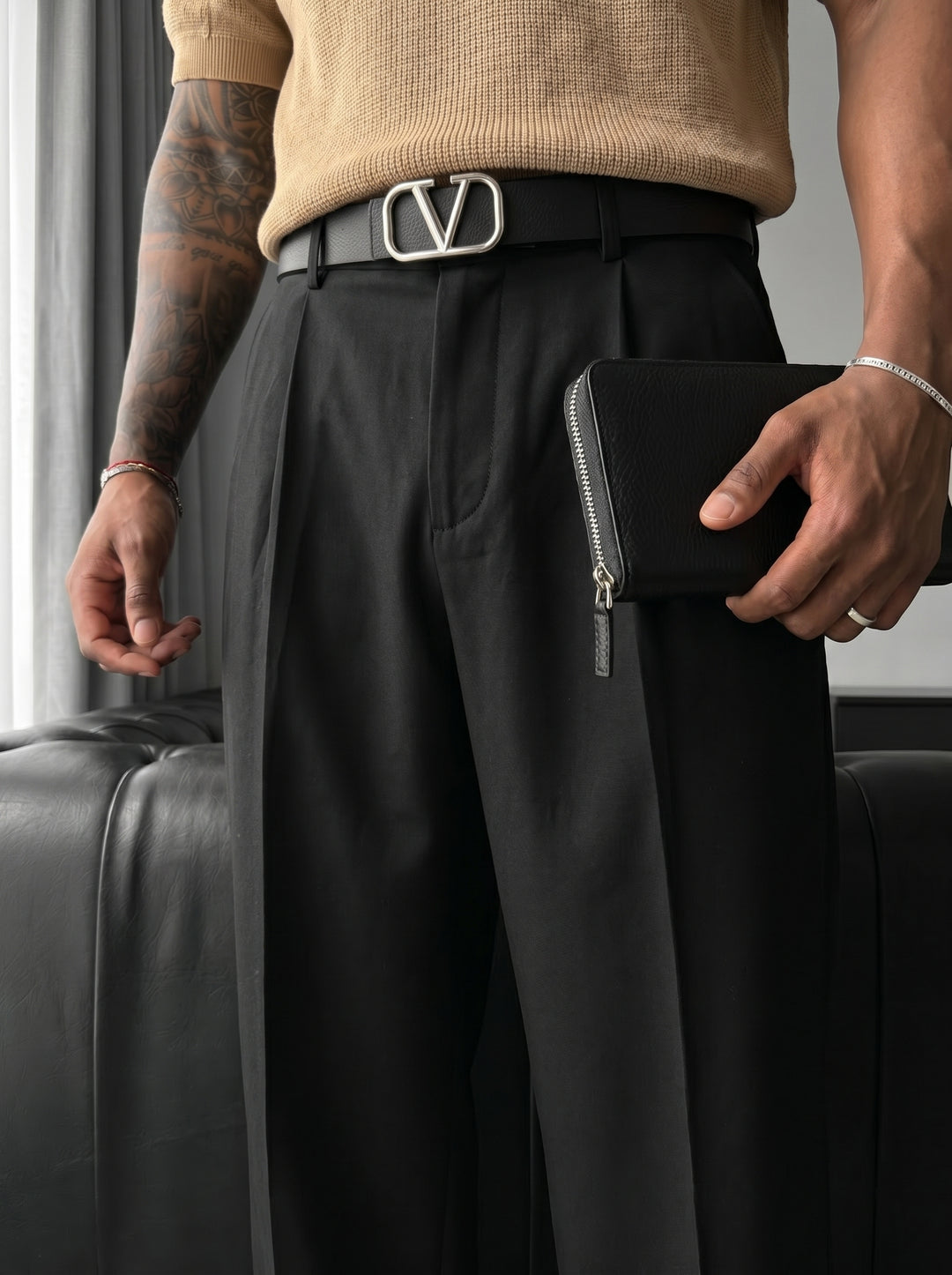 Loose Fit Pleated Trousers - Black