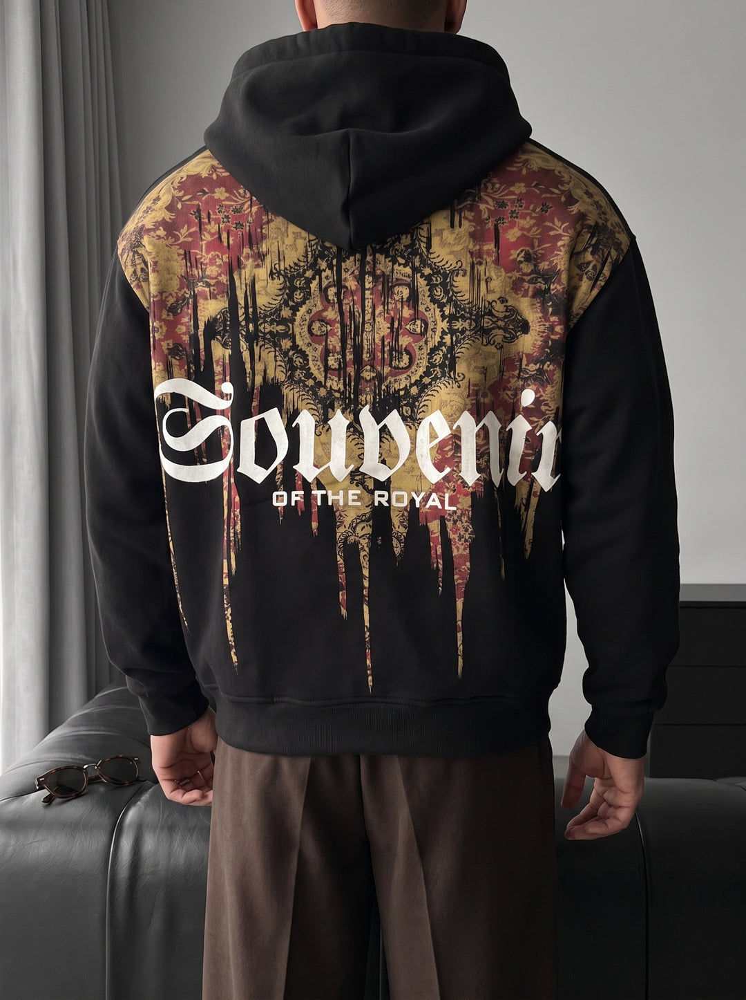 Oversize Souvenir Hoodie - Black